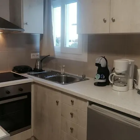 Irini's House With Jacuzzi