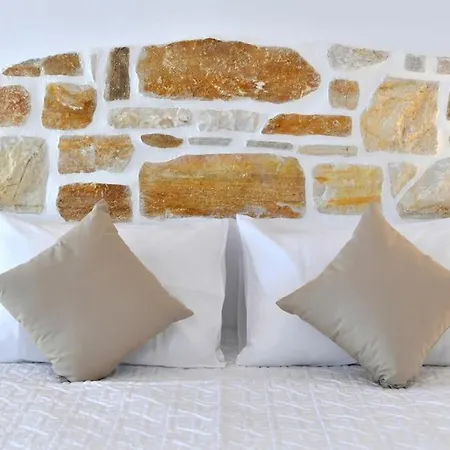 Irini's House With Jacuzzi Feriehus