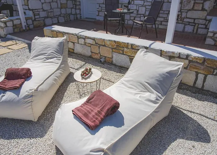 Semesterbostad Irini's House With Jacuzzi Dhragoulas