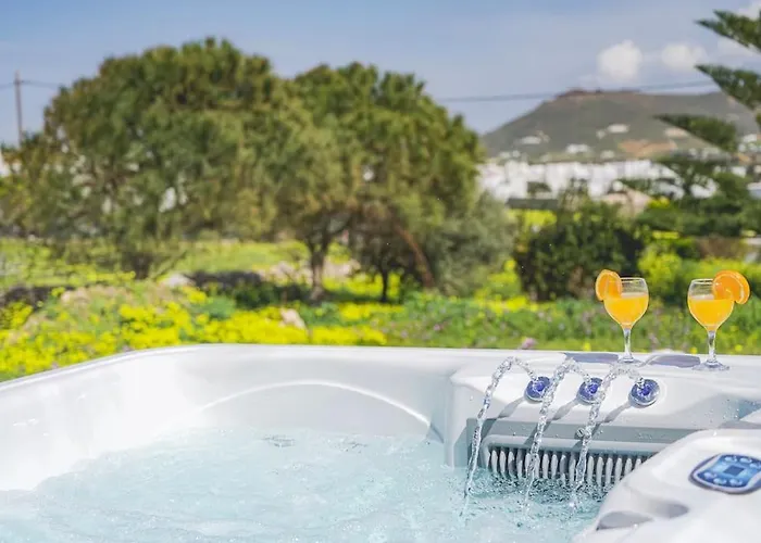 Semesterbostad Irini's House With Jacuzzi *